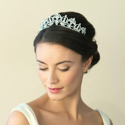 【レンタル】Ivory & Co. アイボリー・アンド・コー Constance コンスタンス ブライダルティアラ クリスタル シルバー 結婚式 アクセサリー (IC-T6-R)【結婚式　アクセサリー　ティアラ　ヘッドドレス　ヘアアクセサリー】