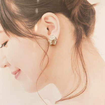 バロックパールとつまみ細工のイヤーアクセサリー 【結婚式 ピアス イヤリング】