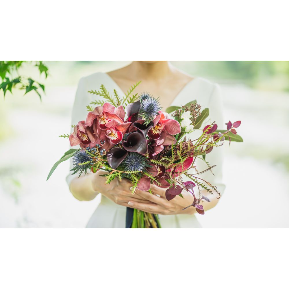 【生花】都内近郊お届け無料 クラッチブーケ ボルドー シンビジューム カラー 【結婚式 フラワー 生花 ブーケ ブートニア】