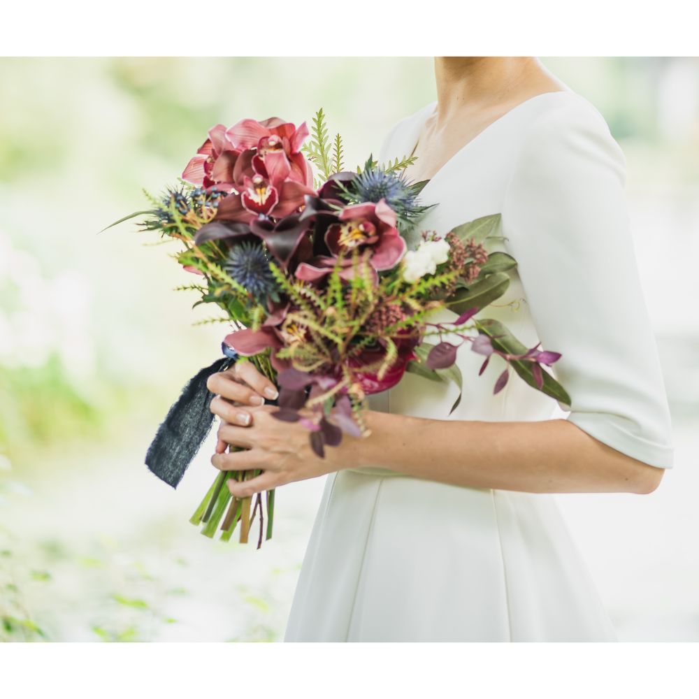 【生花】都内近郊お届け無料 クラッチブーケ ボルドー シンビジューム カラー 【結婚式 フラワー 生花 ブーケ ブートニア】