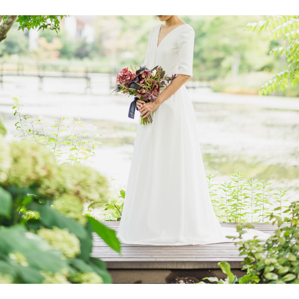 【生花】都内近郊お届け無料 クラッチブーケ ボルドー シンビジューム カラー 【結婚式 フラワー 生花 ブーケ ブートニア】