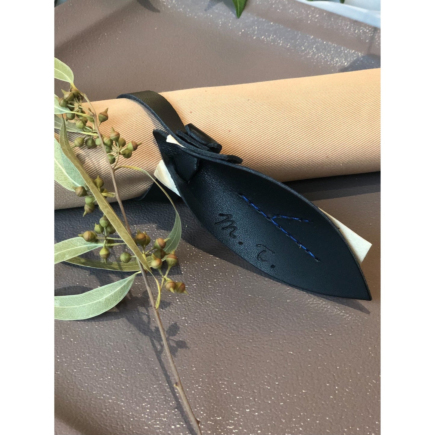 【結婚式 席札】レザーネームタグ “リーフ” CORDY限定【結婚式 ペーパー 席札】