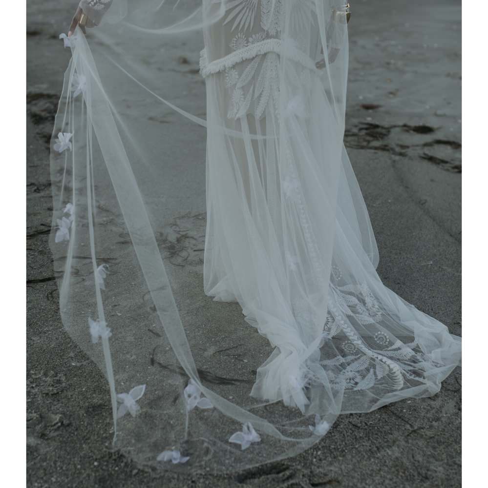 【A.B. ELLIE (エイビーエリー)】LUNA エレガントソフトチュール ウェディングベール 【結婚式 ベール】