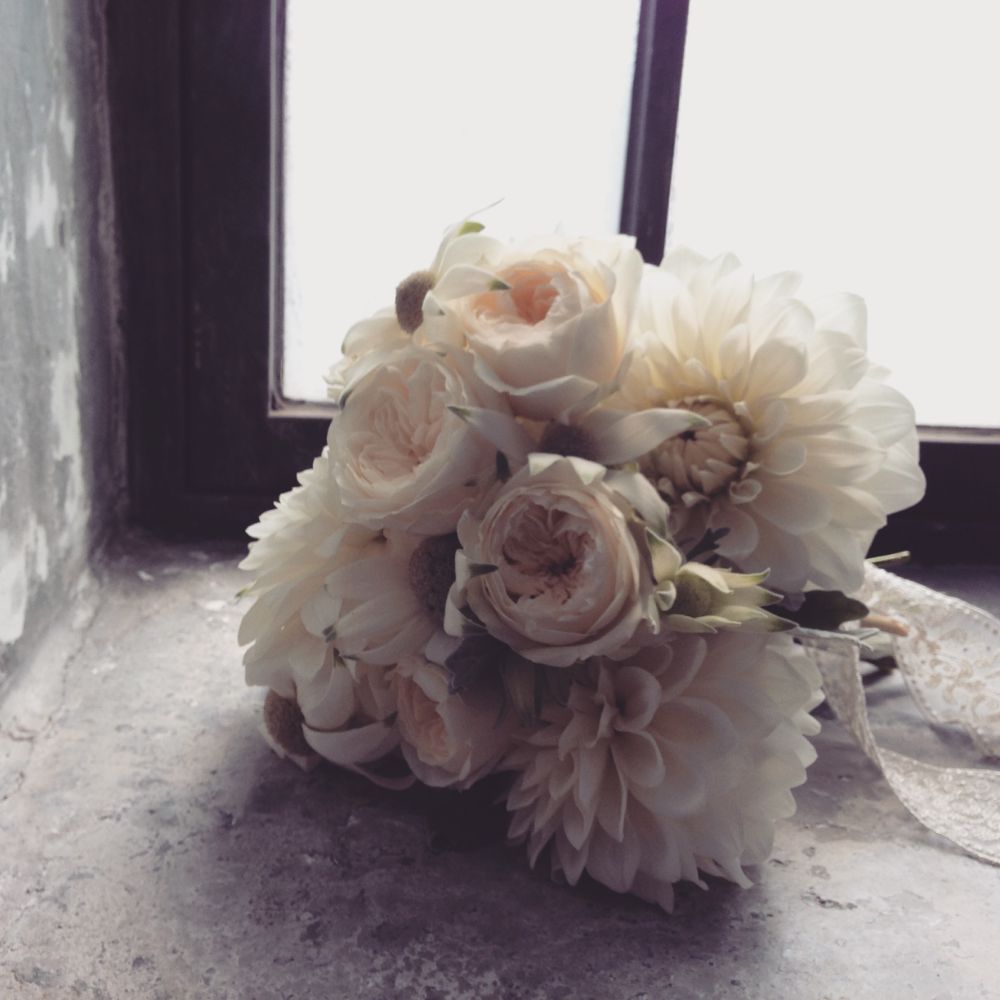 【生花】SIB bouquet/white X green 【結婚式 フラワー 生花 ブーケ ブートニア】