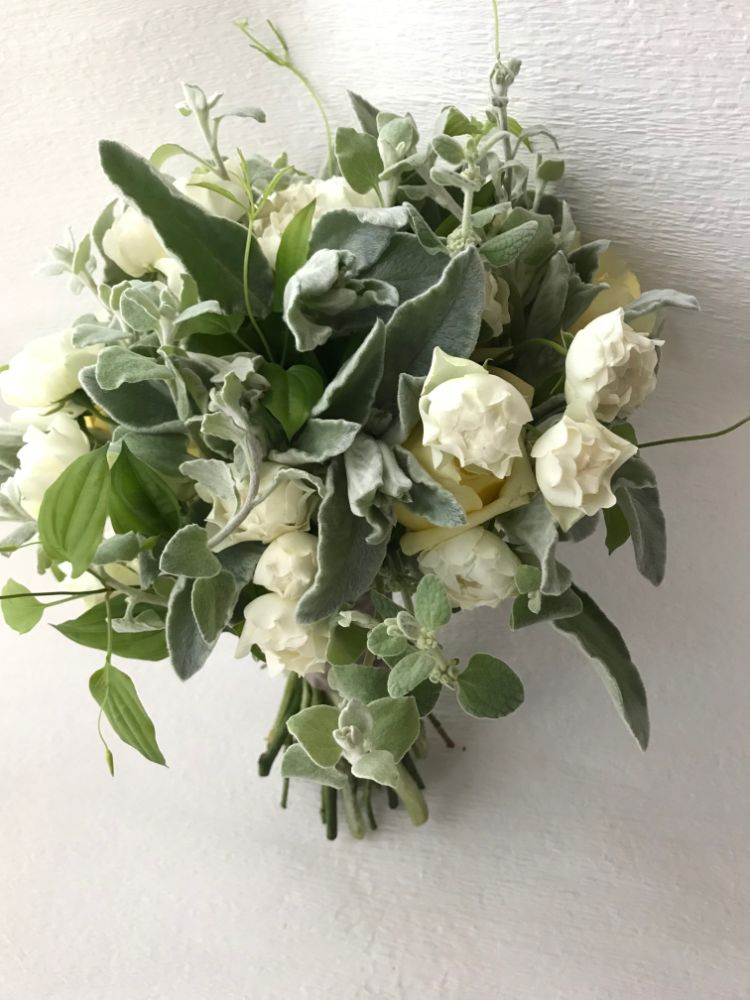 【生花】SIB bouquet natural / white X green 【結婚式 フラワー 生花 ブーケ ブートニア】