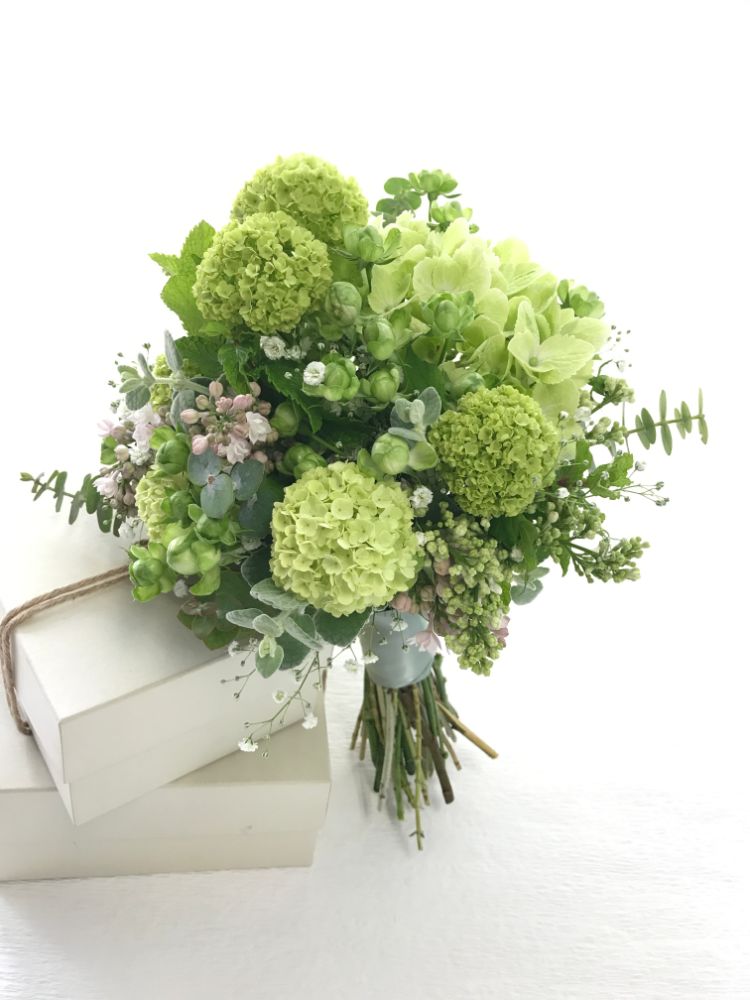 【生花】SIB bouquet natural / white X green 【結婚式 フラワー 生花 ブーケ ブートニア】