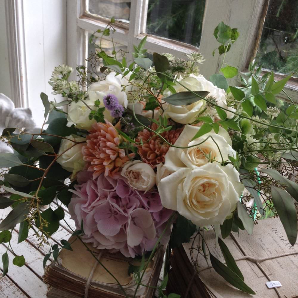 【生花】SIB bouquet natural / coloured 【結婚式 フラワー 生花 ブーケ ブートニア】