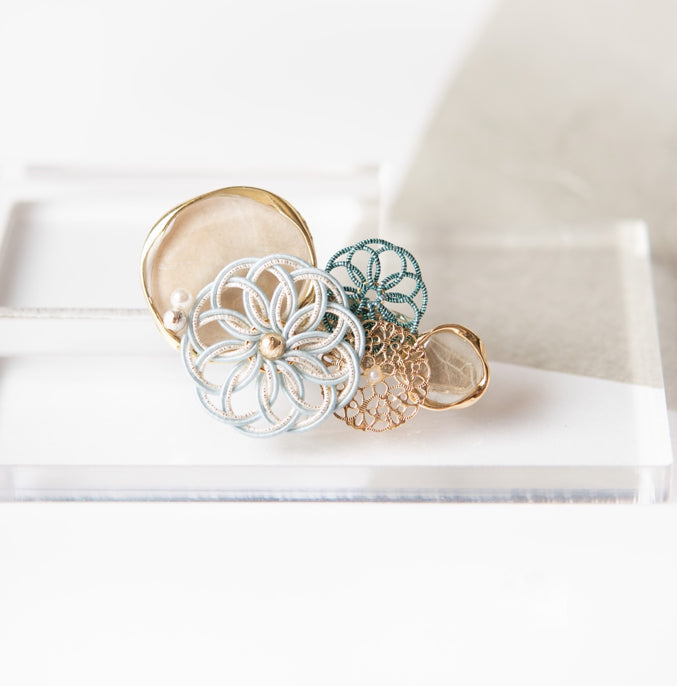 水引ヘアクリップ 透かし花躍る 五箇山和紙 月白 【結婚式 和装 アクセサリー】