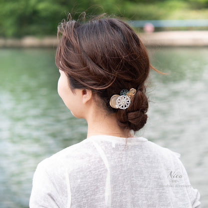 水引ヘアクリップ 透かし花躍る 五箇山和紙 月白 【結婚式 和装 アクセサリー】