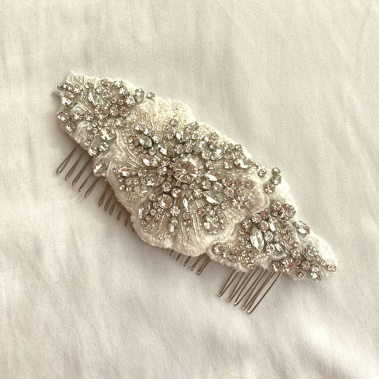 ビジュー&レースのアンティーク風ヘッドドレス/ブライダルアクセサリー 【結婚式 ヘアアクセサリー レンタル】