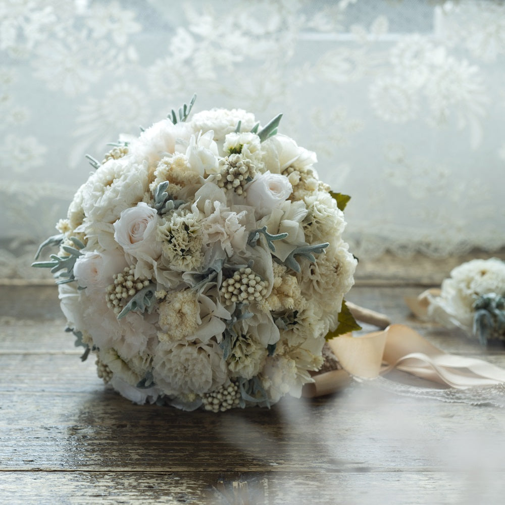 【プリザーブド】アイボリー ラウンドブーケ・ブートニア 【結婚式 フラワー ドライフラワー ブーケ ブートニア】