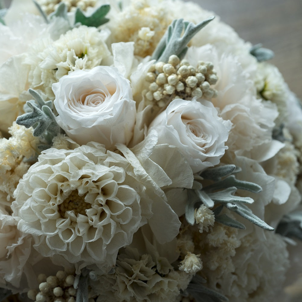 【プリザーブド】アイボリー ラウンドブーケ・ブートニア 【結婚式 フラワー ドライフラワー ブーケ ブートニア】