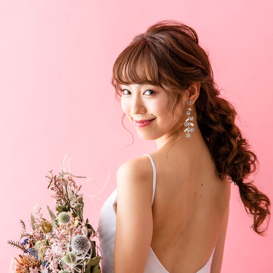 【ピアス】LittleRomance_フラワークリスタル ブライダルアクセサリー 【結婚式 ピアス イヤリング】