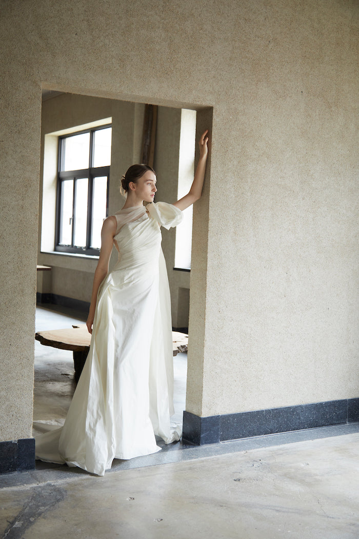 it0056 (Moonlight / Ivory)