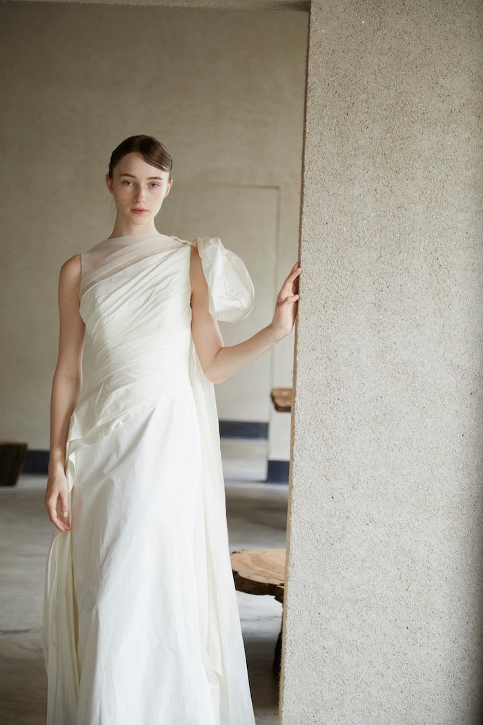 it0056 (Moonlight / Ivory)