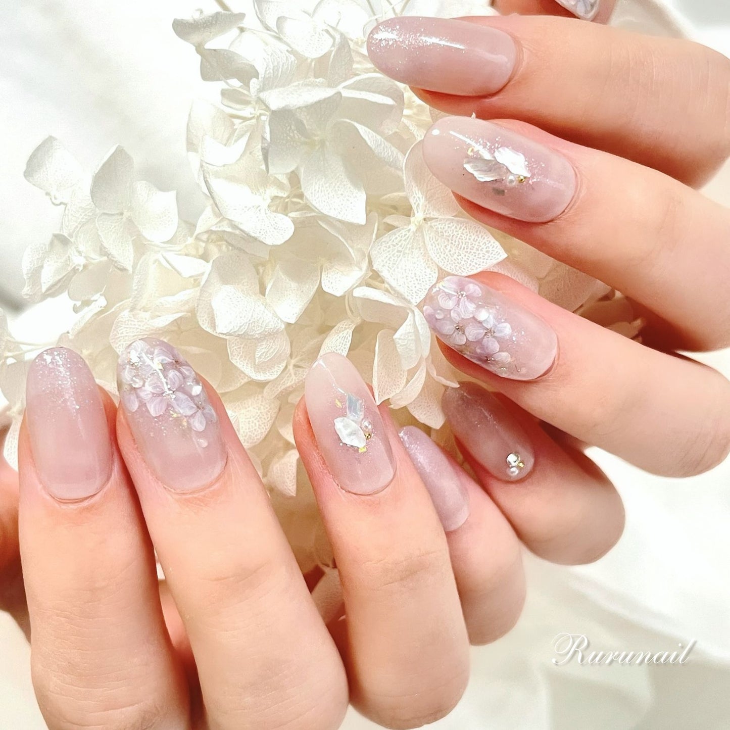 みずみずしい煌めく紫陽花のジューンブライドネイル