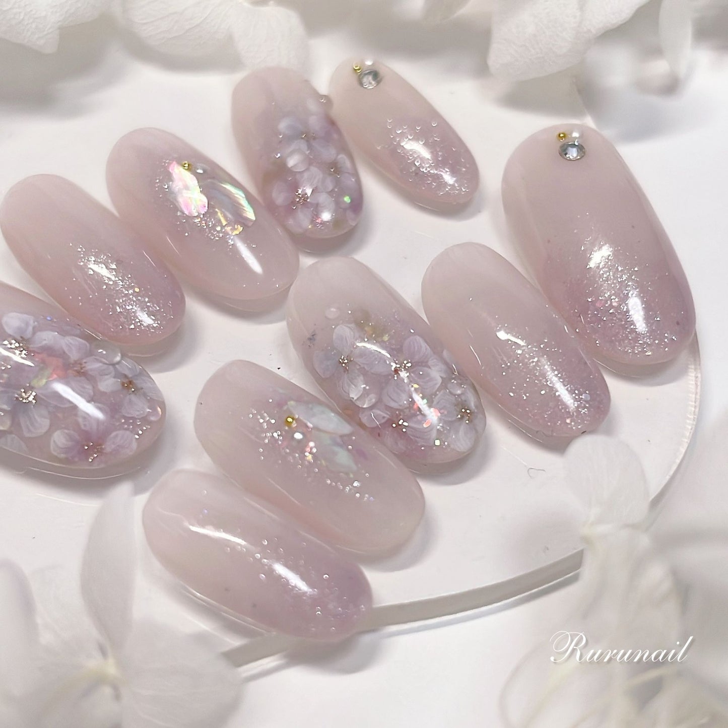 みずみずしい煌めく紫陽花のジューンブライドネイル