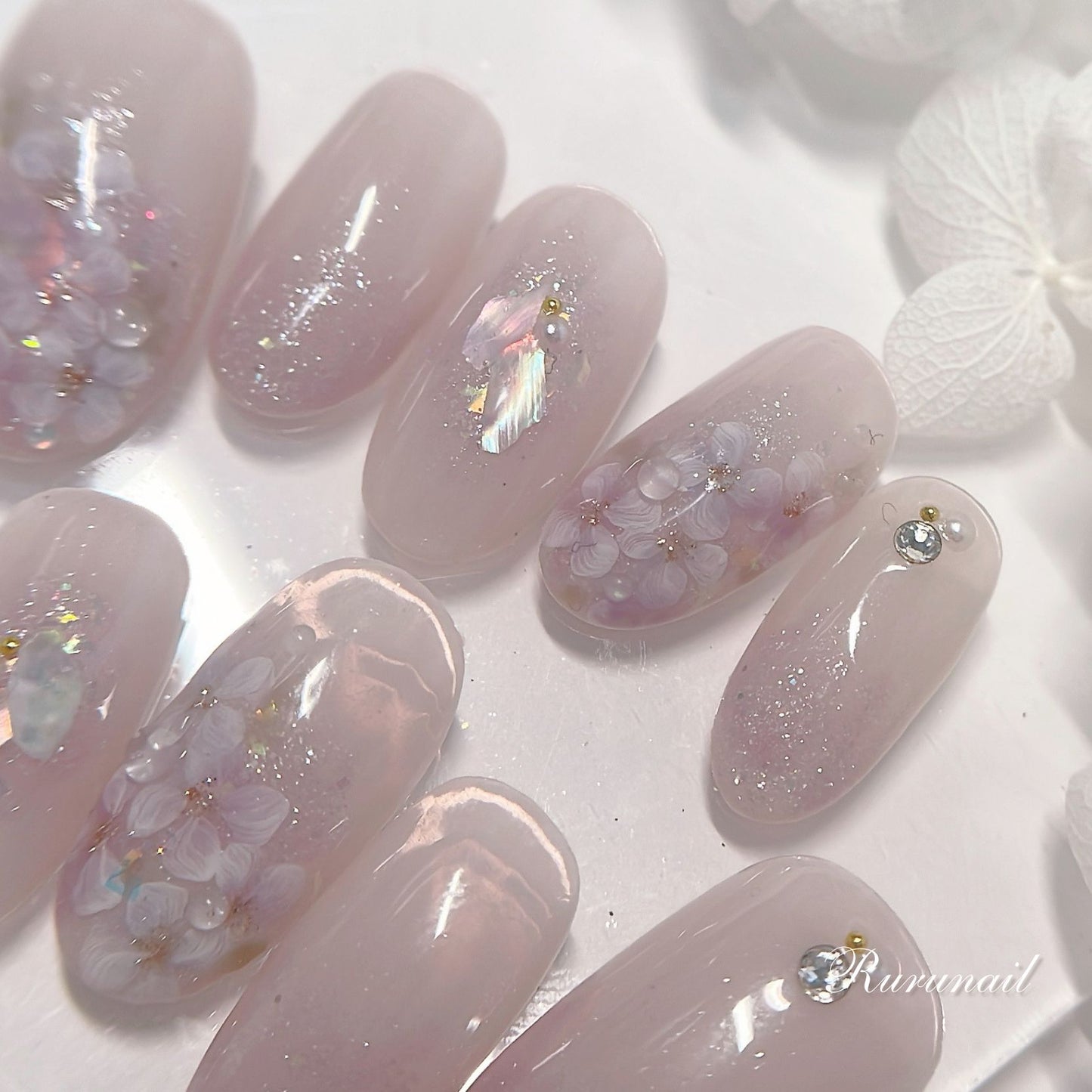 みずみずしい煌めく紫陽花のジューンブライドネイル