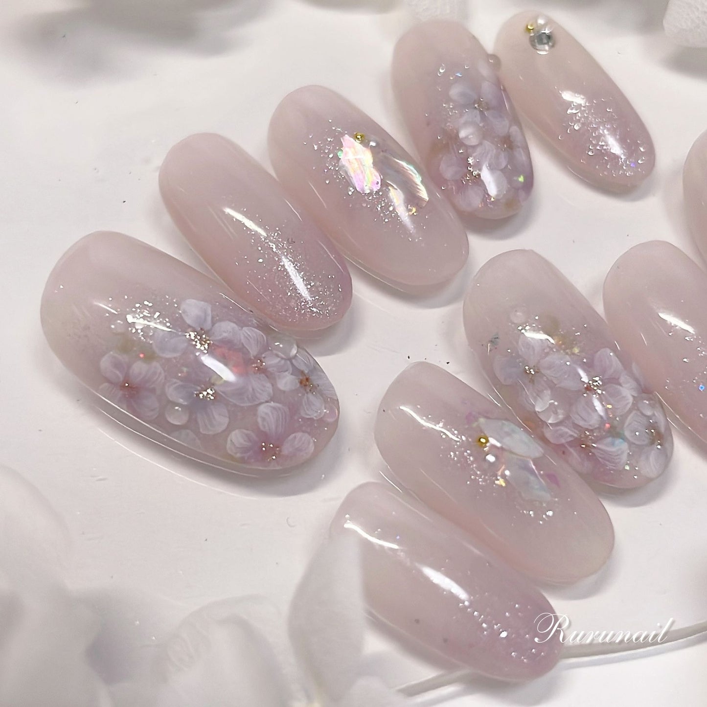みずみずしい煌めく紫陽花のジューンブライドネイル