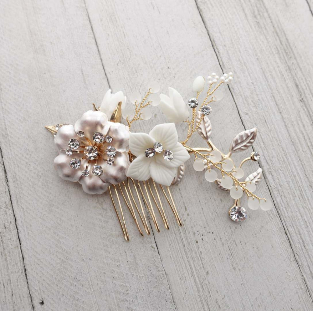 【ヘッドドレス】小枝 ゴールド & ホワイト フラワー 3P ブライダルアクセサリー 【結婚式 ヘアアクセサリー】