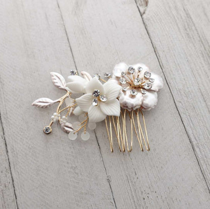【ヘッドドレス】小枝 ゴールド & ホワイト フラワー 3P ブライダルアクセサリー 【結婚式 ヘアアクセサリー】