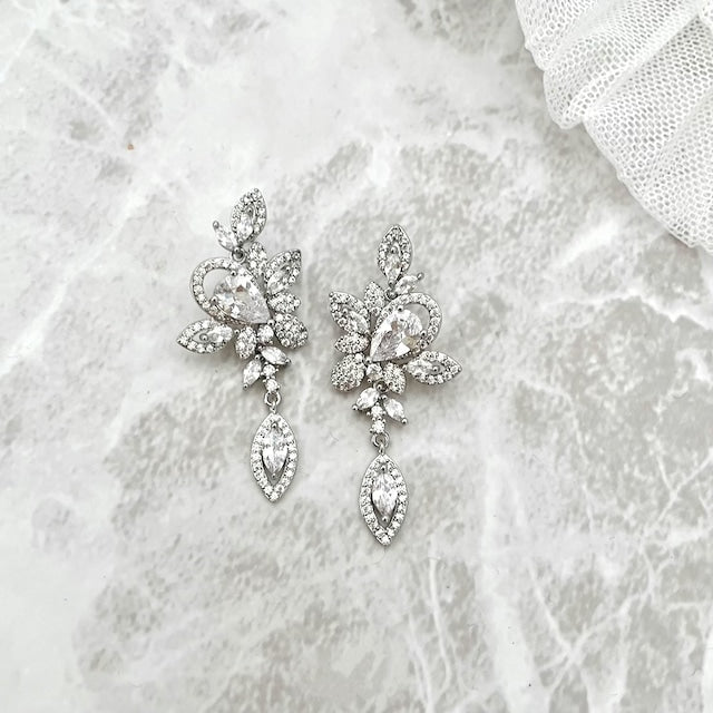 【ピアス・イヤリング】priere ジルコニアブライダルピアス 【結婚式 ピアス イヤリング】