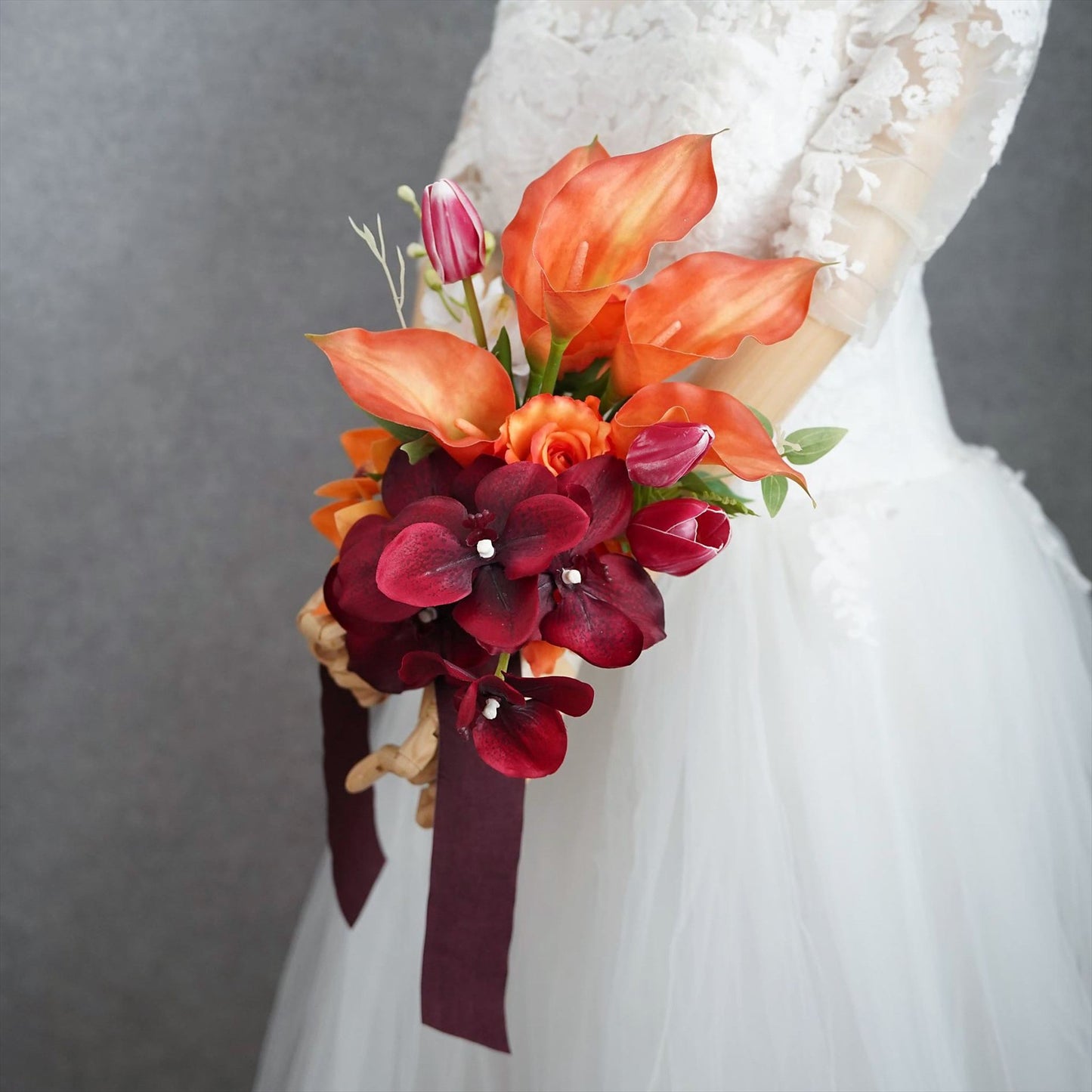 オレンジとボルドーのアームブーケ【結婚式　フワラー　アーティフィシャルフラワー　ブーケ　ブートニア】