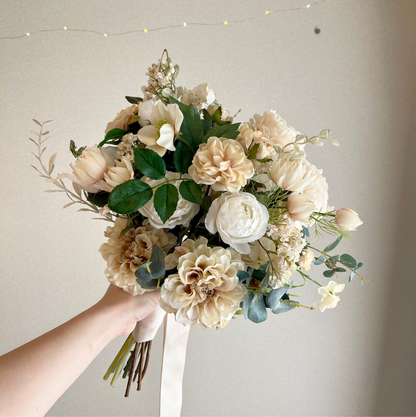 【高級造花】レンタルブーケ :ジョーンドナープル/ Jaune de naples 【結婚式 フラワー 造花 ブーケ ブートニア レンタル】