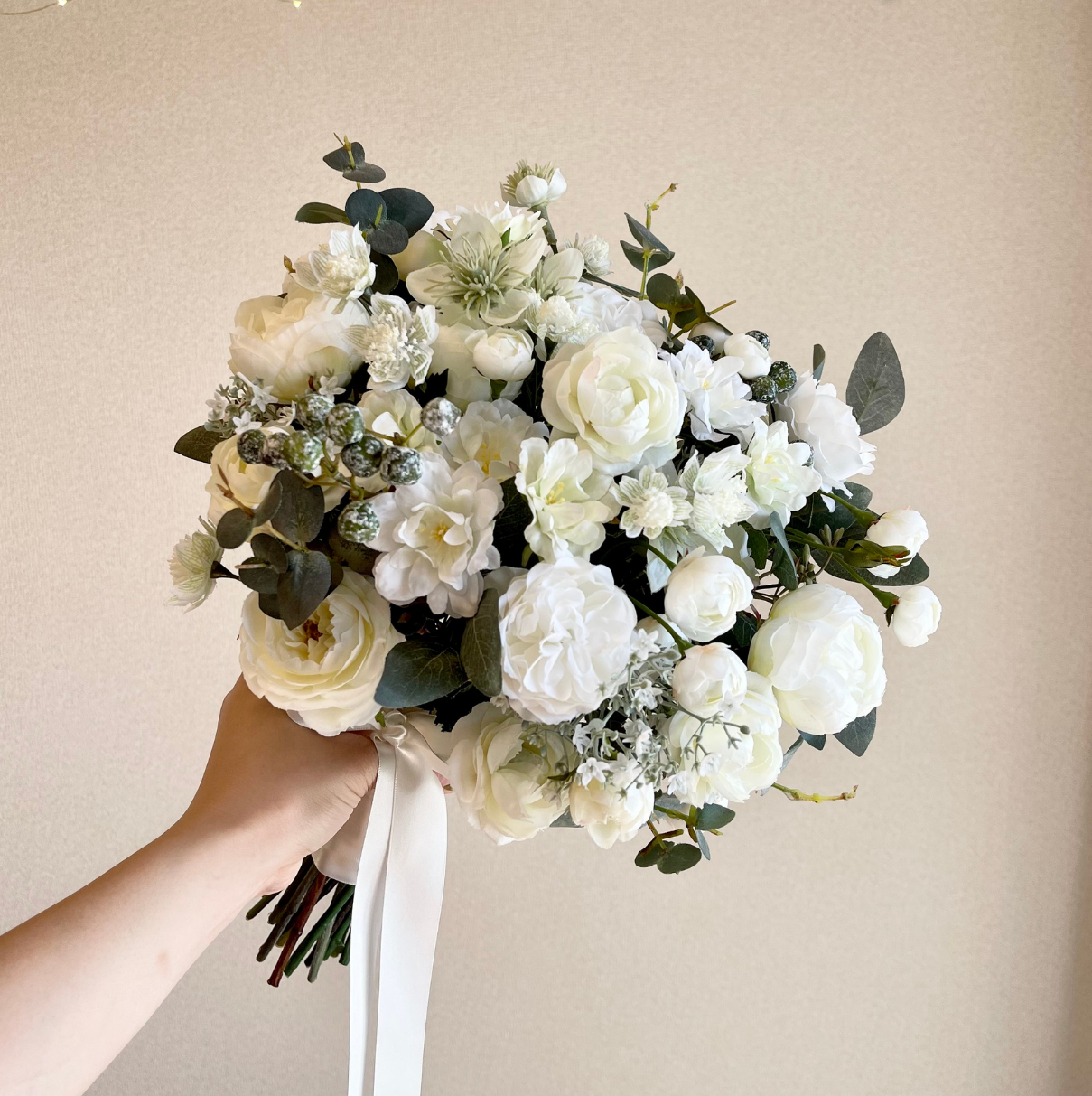 【高級造花】レンタルブーケ:シュガーホワイト/ Sugar White 【結婚式 フラワー 造花 ブーケ ブートニア レンタル】