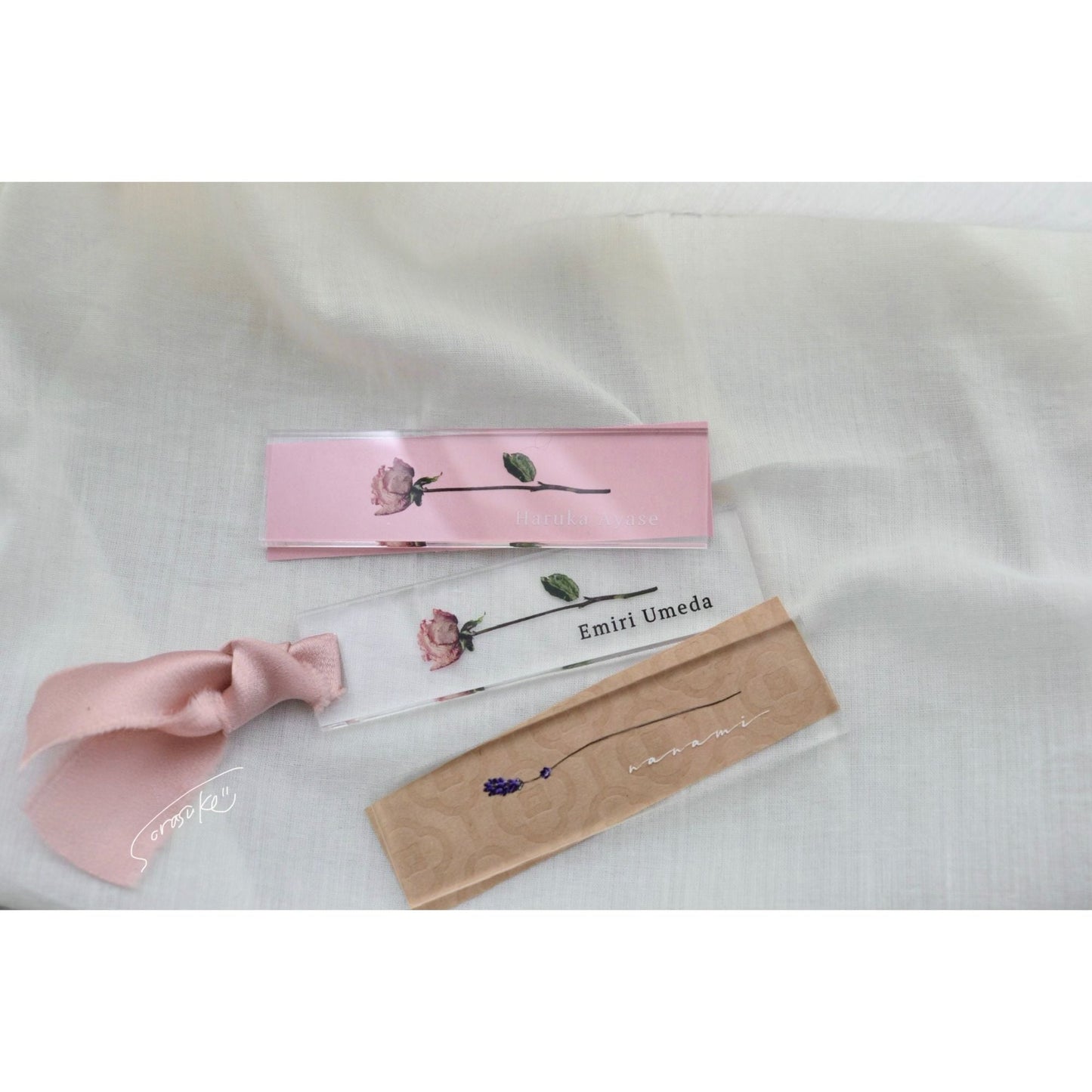 【席札】お花をとじこめたようなネームプレート ～Lサイズ～ 20枚セット【結婚式 ペーパー 席札】