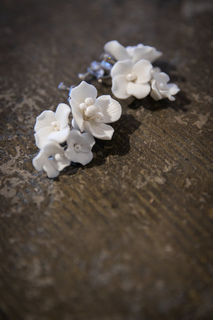 【ピアス・イヤリング】オリーブ ブライダルアクセサリー ウェディング フラワーピアス / イヤリング [ AM-168 ]【結婚式 イヤリング】