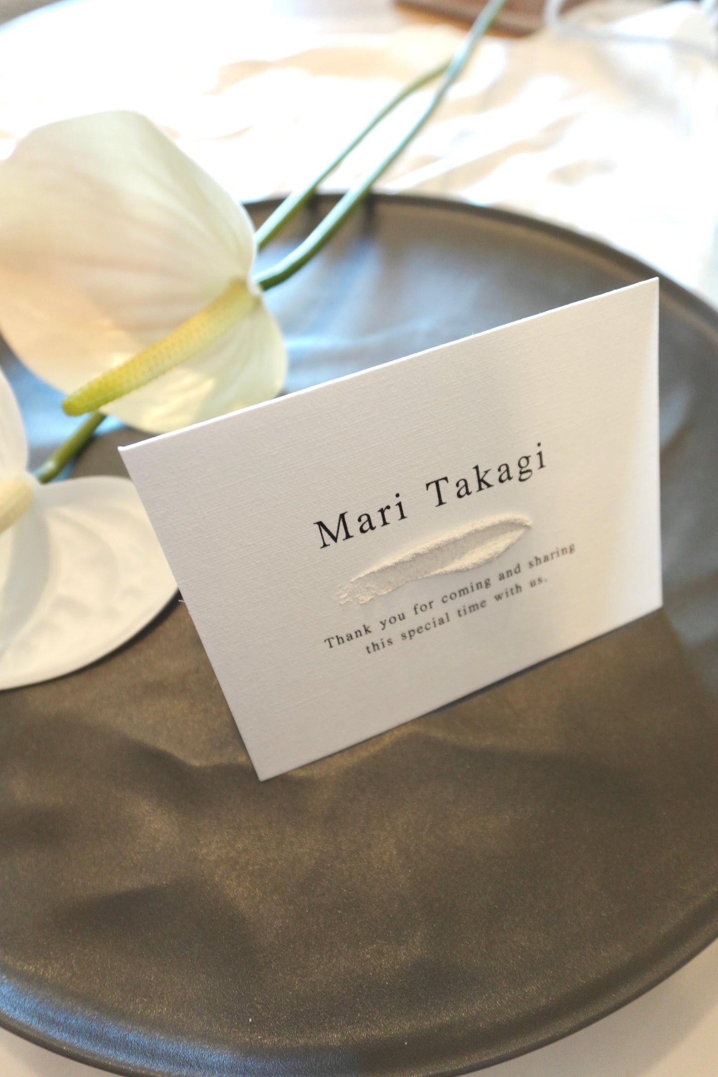 【結婚式 席札】ザラザラのアート席札(二つ折り）