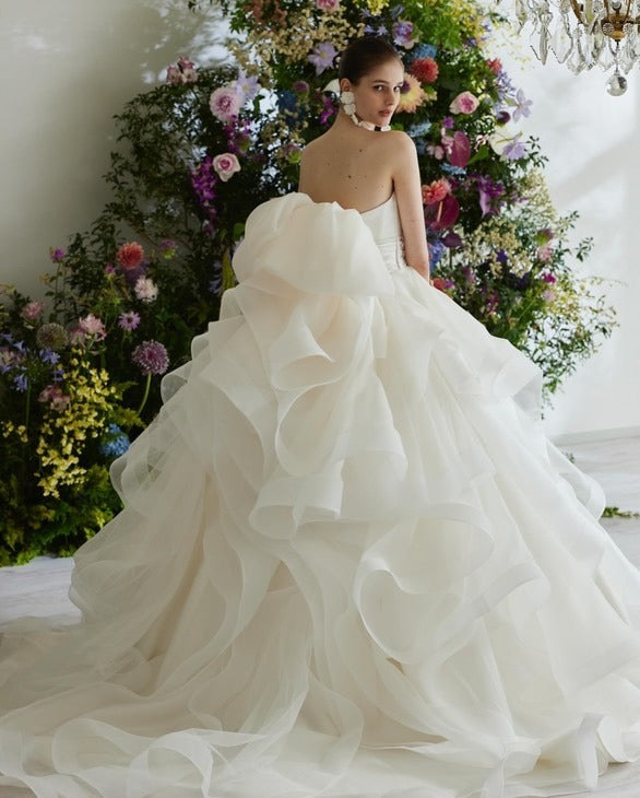 レフェクチュール　「イーリス」【結婚式 ウェディングドレス レンタル】