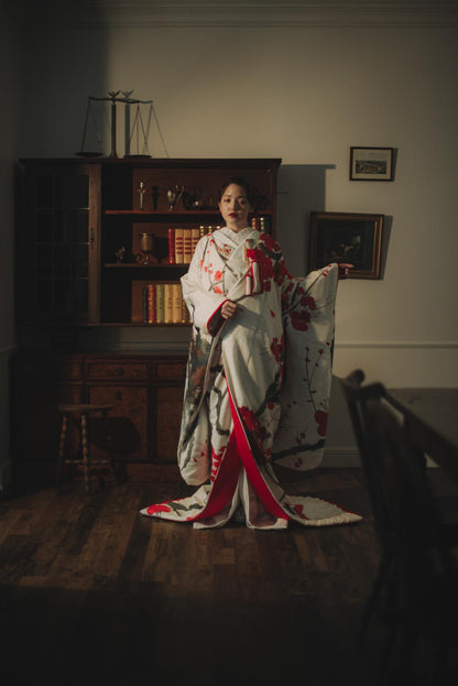 白練春華梅図【結婚式 和装 色打掛 レンタル】