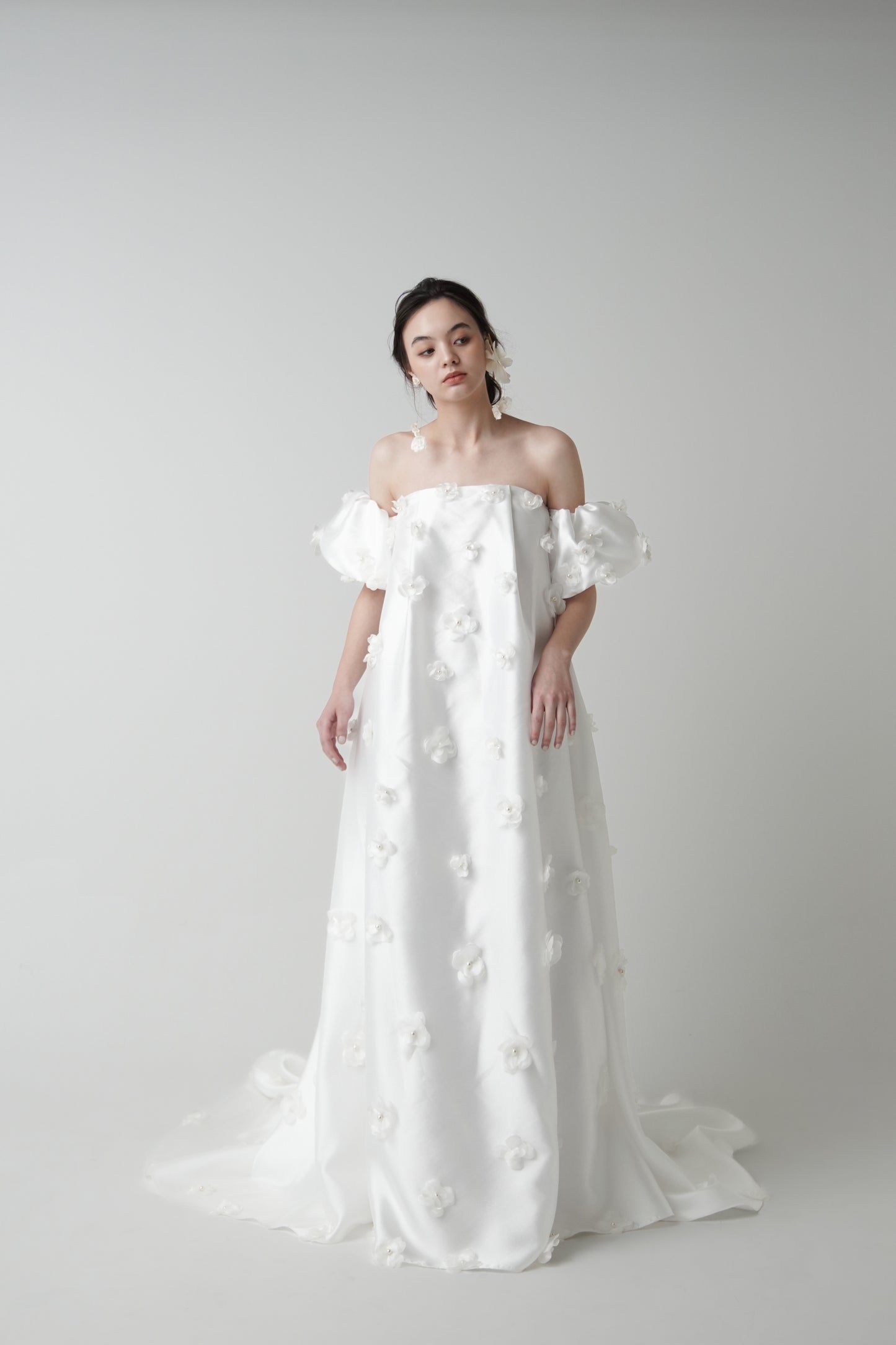 Épure【結婚式 ウェディングドレス レンタル】