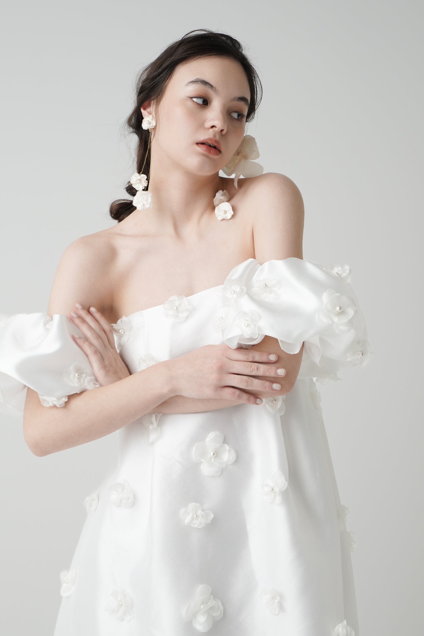 Épure【結婚式 ウェディングドレス レンタル】