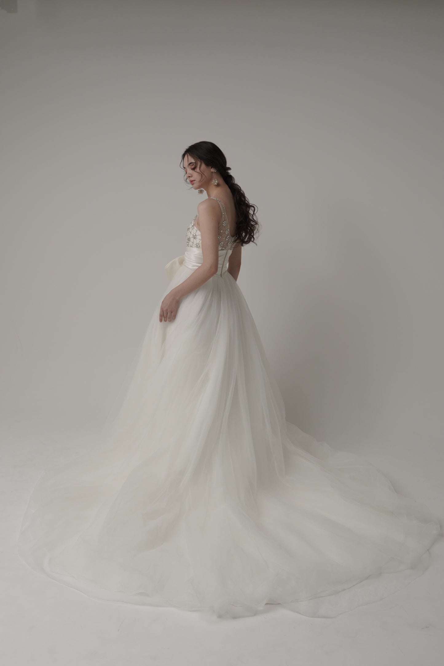 Aurore【結婚式 ウェディングドレス レンタル】