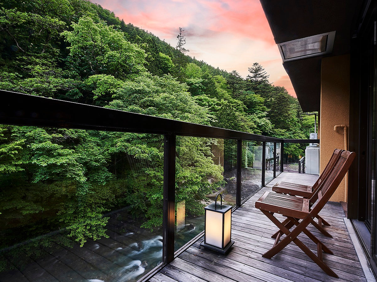 （1泊2日）朝食付きペア宿泊カタログギフト Romantic Stay 【ふたりの休日コレクション】掲載数900施設以上〜