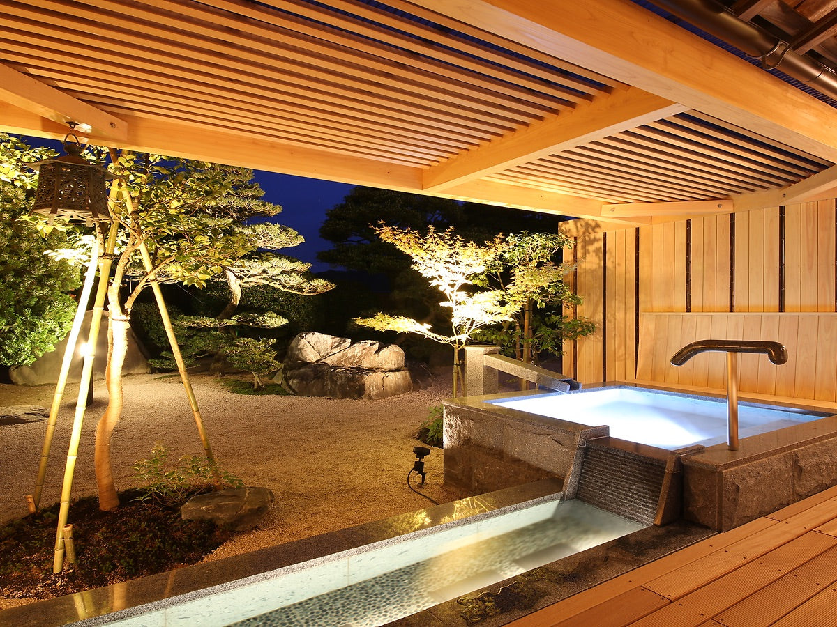 （1泊2日）朝食付きペア宿泊カタログギフト Romantic Stay 【ふたりの休日コレクション】掲載数900施設以上〜