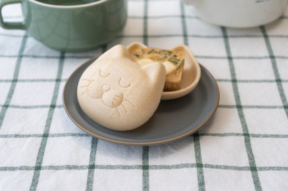 にゃんもにゃにゃ　猫のもなかのお味噌汁