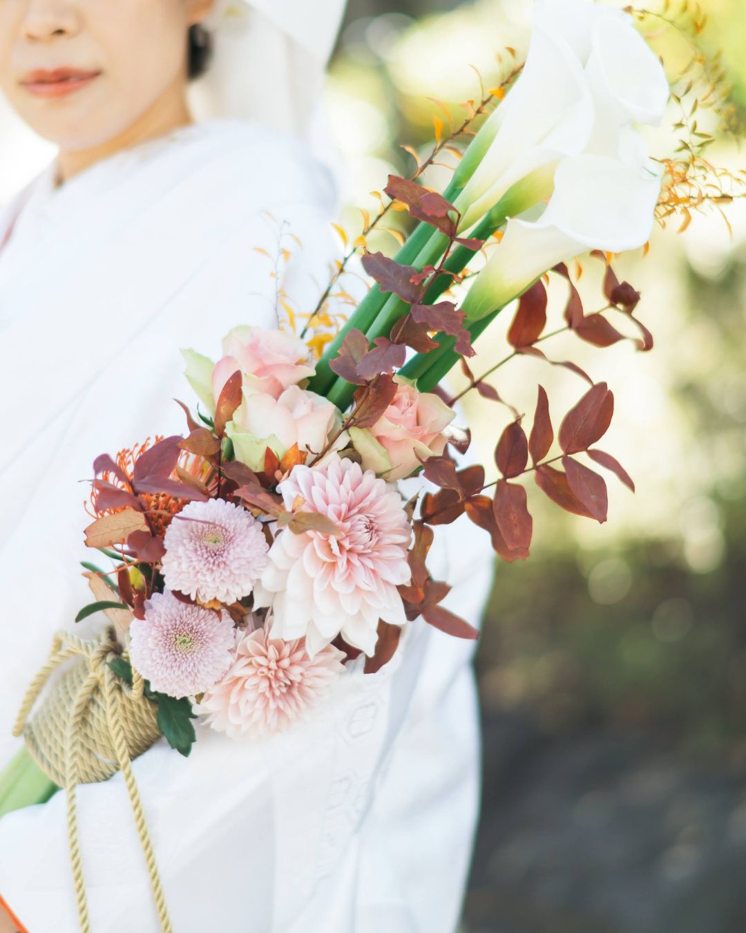 《生花》カラー・バラ・マムのアームブーケ《結婚式 生花 フラワー ブライダル》