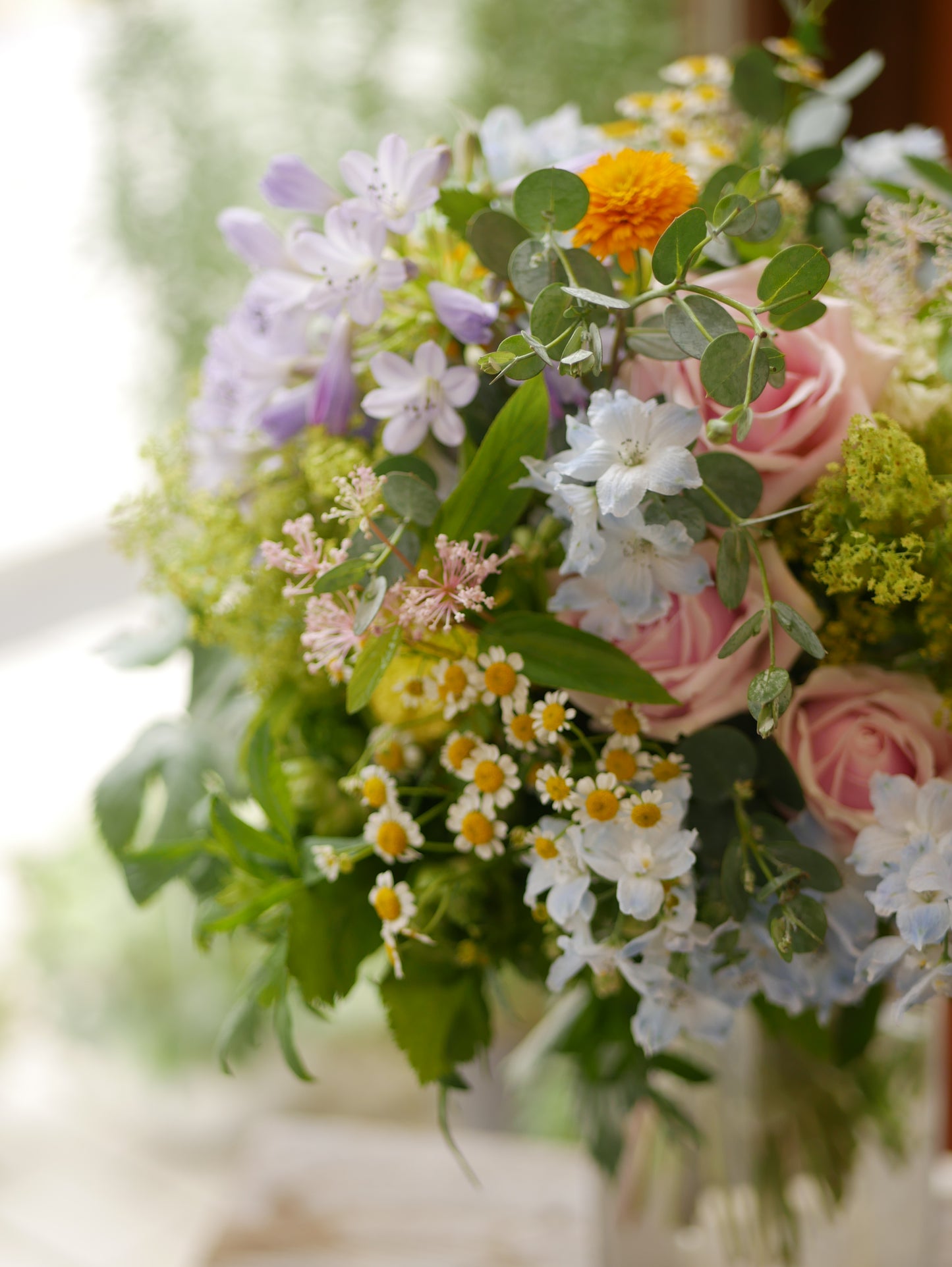 《生花》バラと小花の野の花ブーケ《結婚式 生花 フラワー ブライダル》