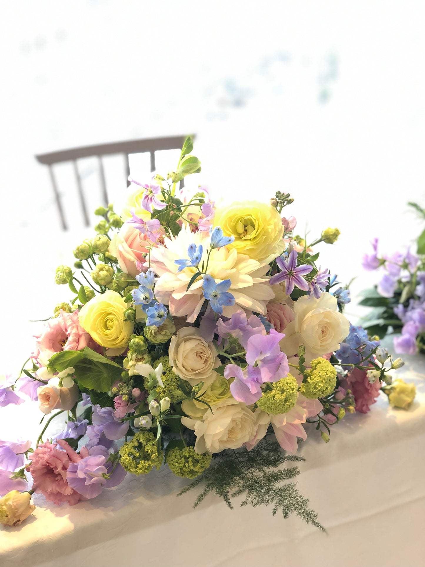 《生花》優しい色合いのパステルカラーメインテーブル《結婚式 生花 フラワー ブライダル》