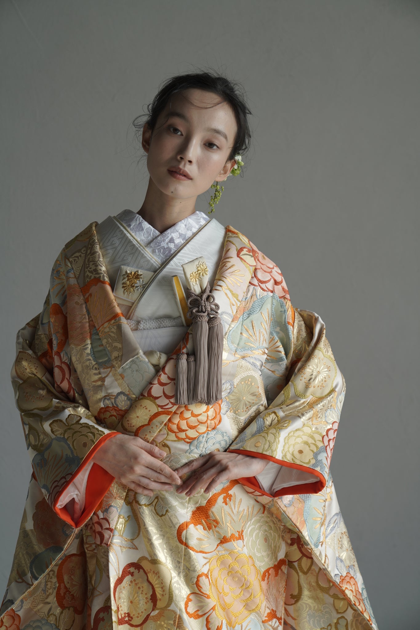 ⾦彩に薫る花綾の舞【結婚式 和装 色打掛 レンタル】