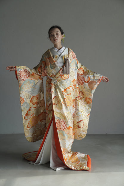⾦彩に薫る花綾の舞【結婚式 和装 色打掛 レンタル】