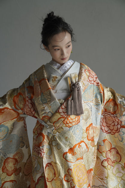 ⾦彩に薫る花綾の舞【結婚式 和装 色打掛 レンタル】
