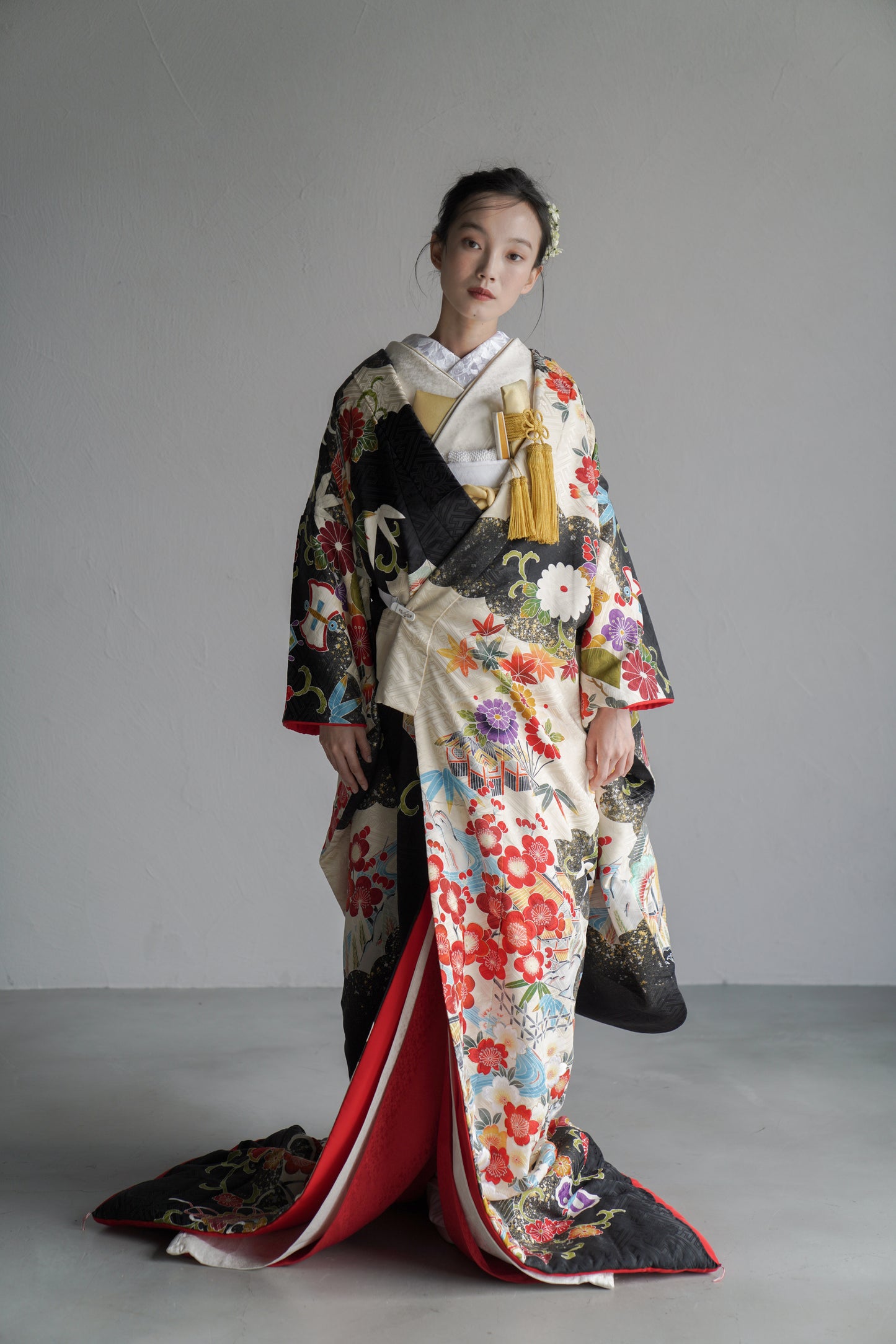 金雲に花々の宴【結婚式 和装 色打掛 レンタル】