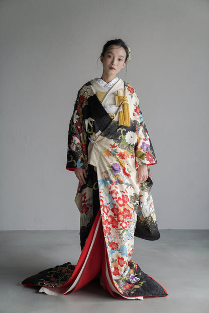 金雲に花々の宴【結婚式 和装 色打掛 レンタル】