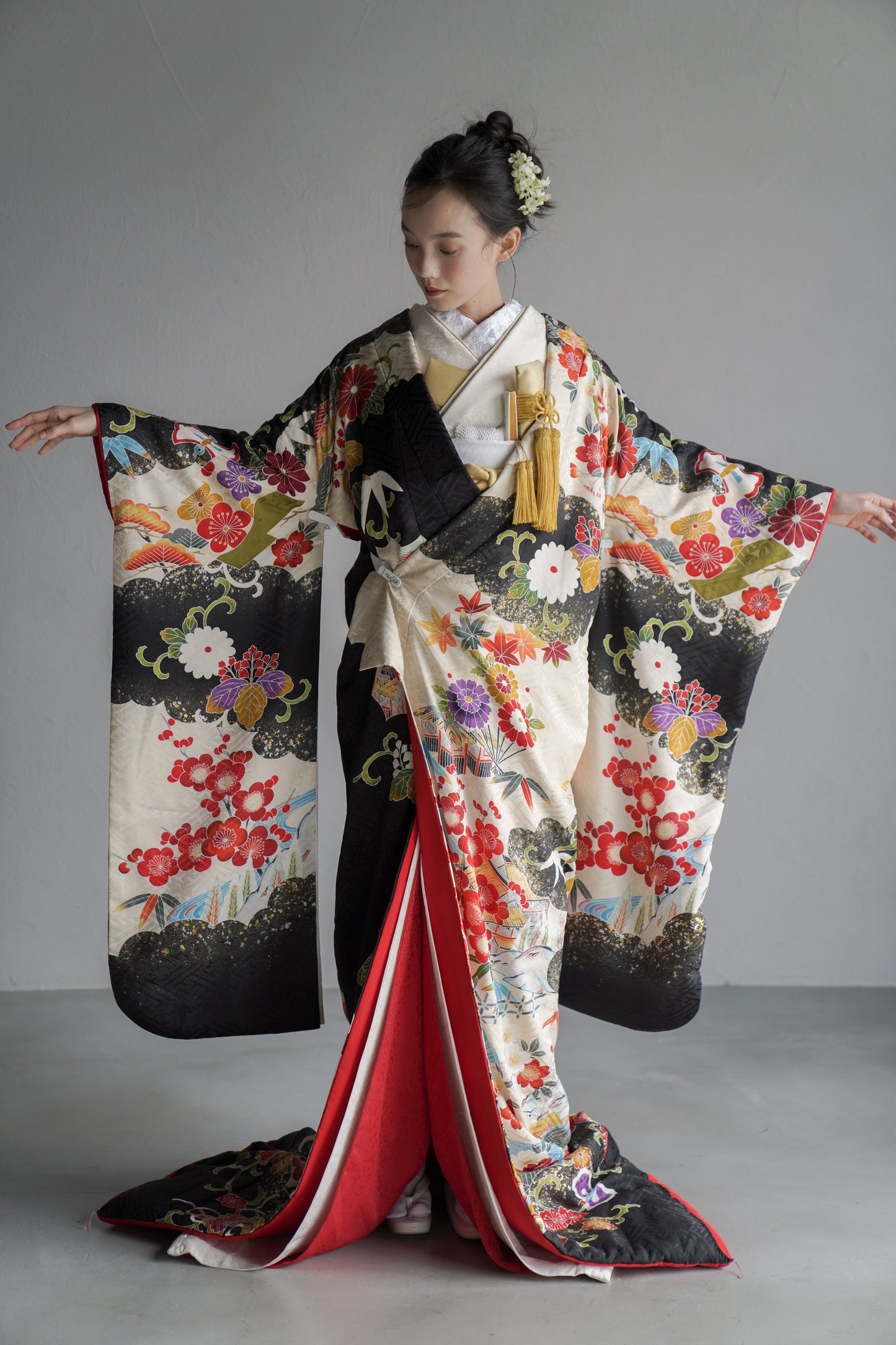 金雲に花々の宴【結婚式 和装 色打掛 レンタル】