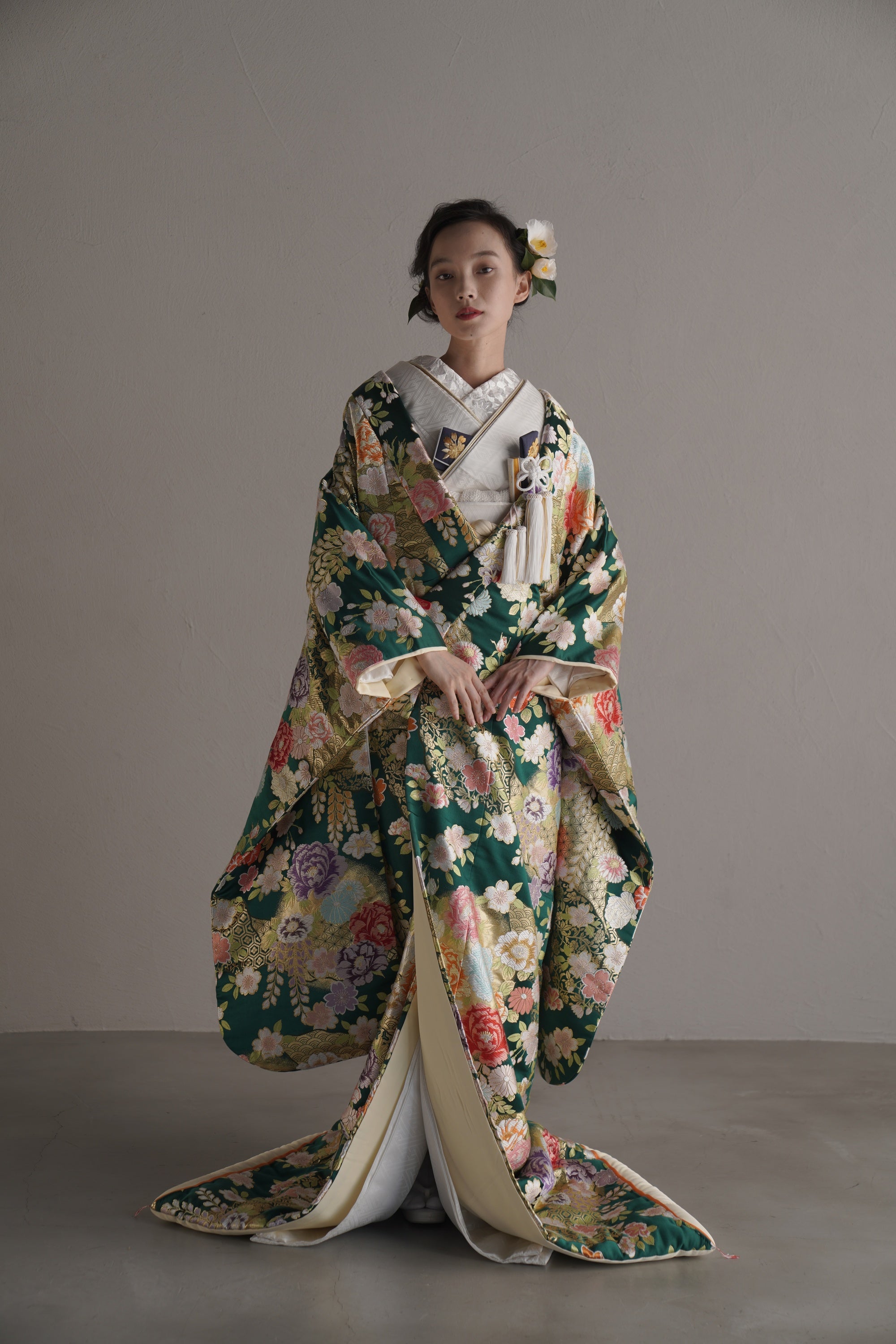 常緑に香る花錦【結婚式 和装 色打掛 レンタル】 – 結婚式準備サイトCORDY